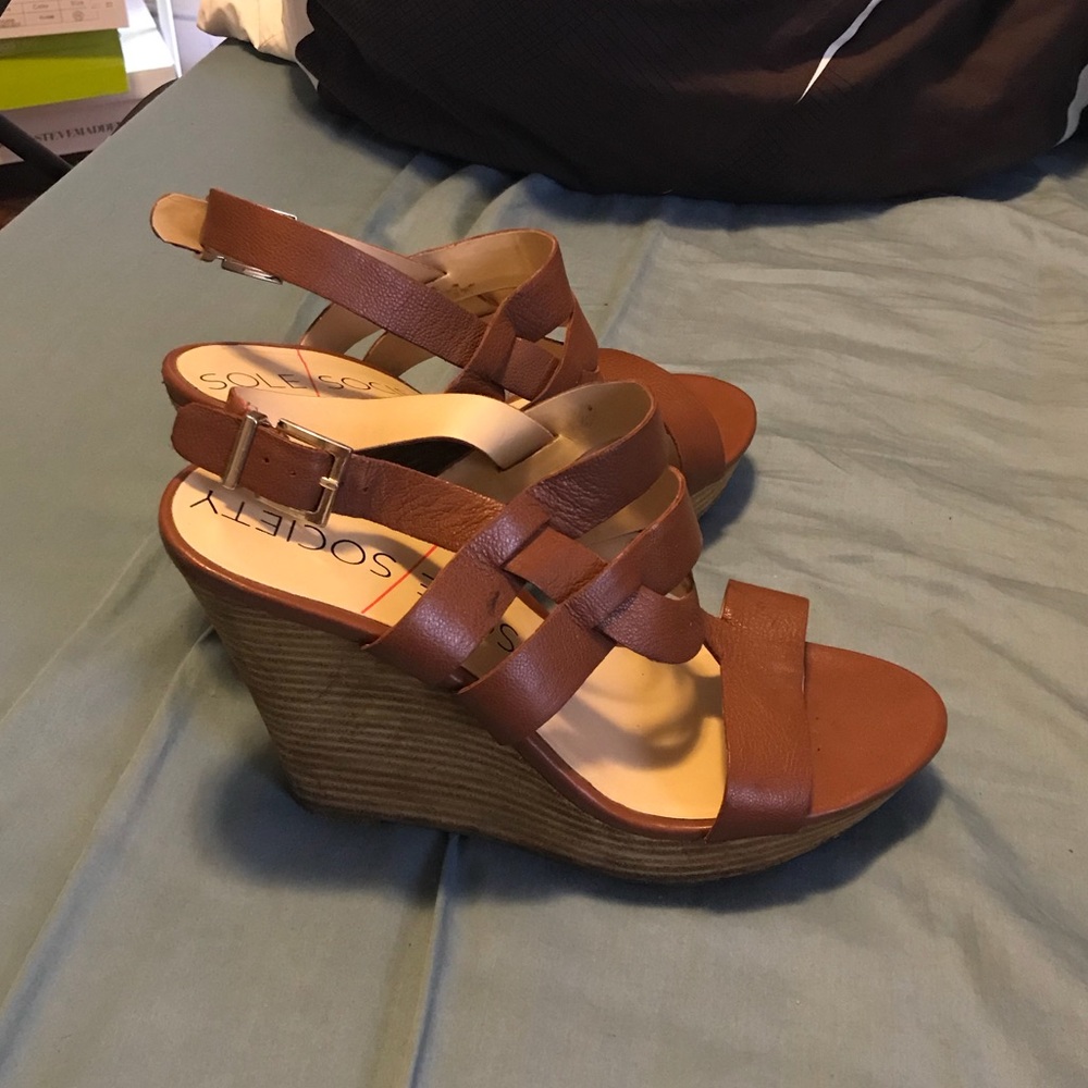 Brown Wedge